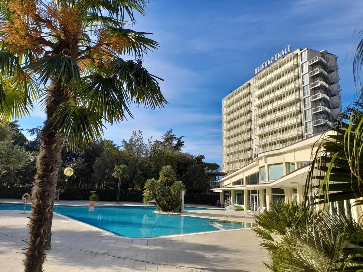 Hotel Internazionale Terme Abano Terme Exterior photo