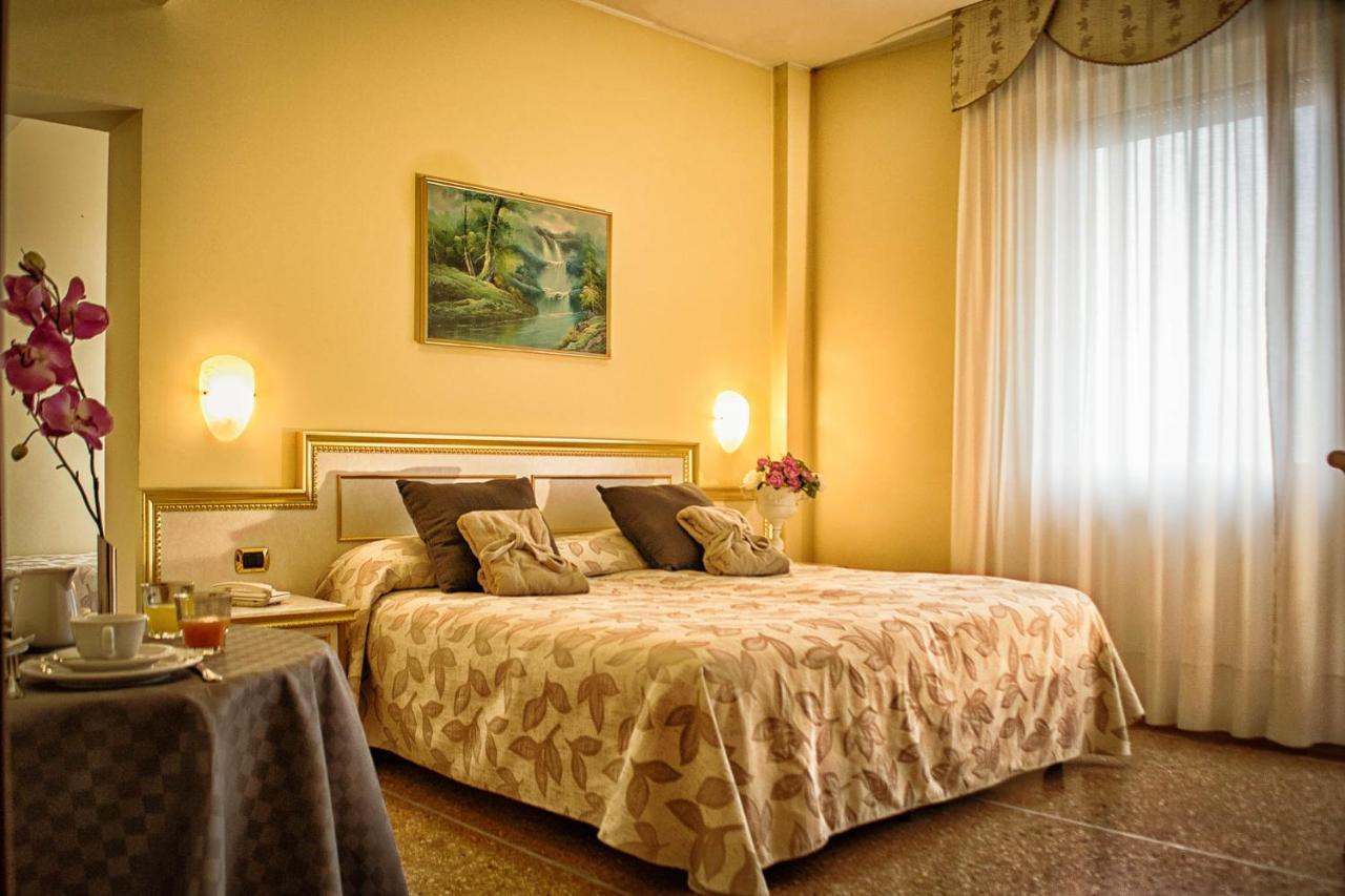 Hotel Internazionale Terme Abano Terme Exterior photo
