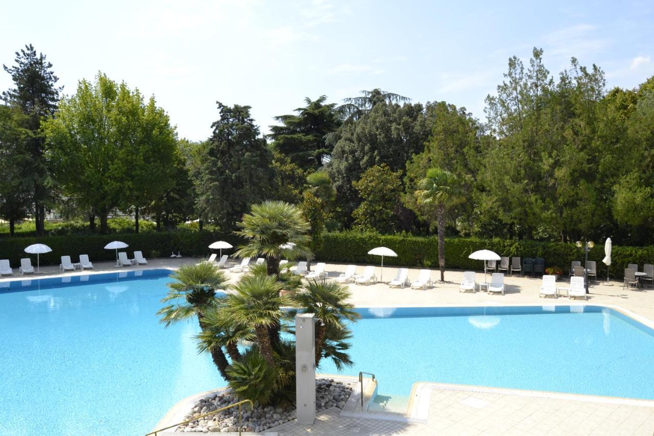 Hotel Internazionale Terme Abano Terme Exterior photo