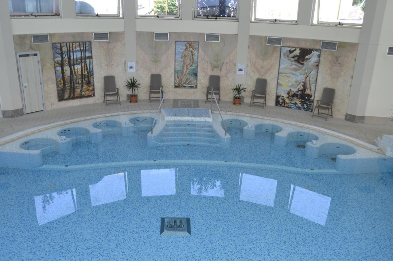Hotel Internazionale Terme Abano Terme Exterior photo