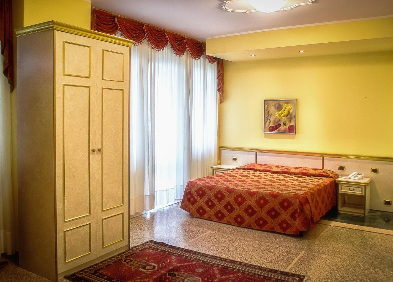 Hotel Internazionale Terme Abano Terme Exterior photo