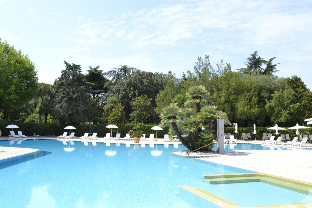 Hotel Internazionale Terme Abano Terme Exterior photo