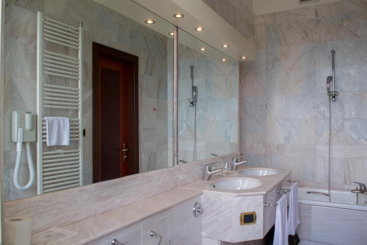 Hotel Internazionale Terme Abano Terme Exterior photo