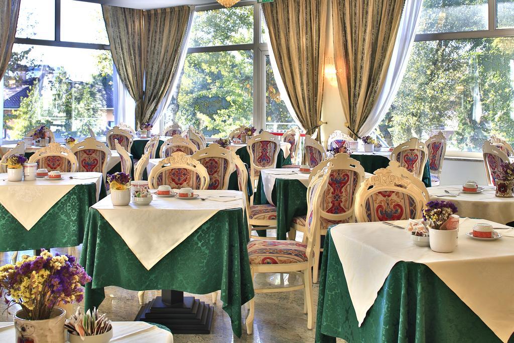 Hotel Internazionale Terme Abano Terme Exterior photo