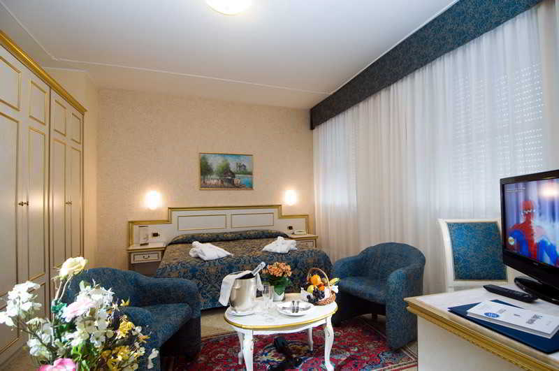 Hotel Internazionale Terme Abano Terme Exterior photo