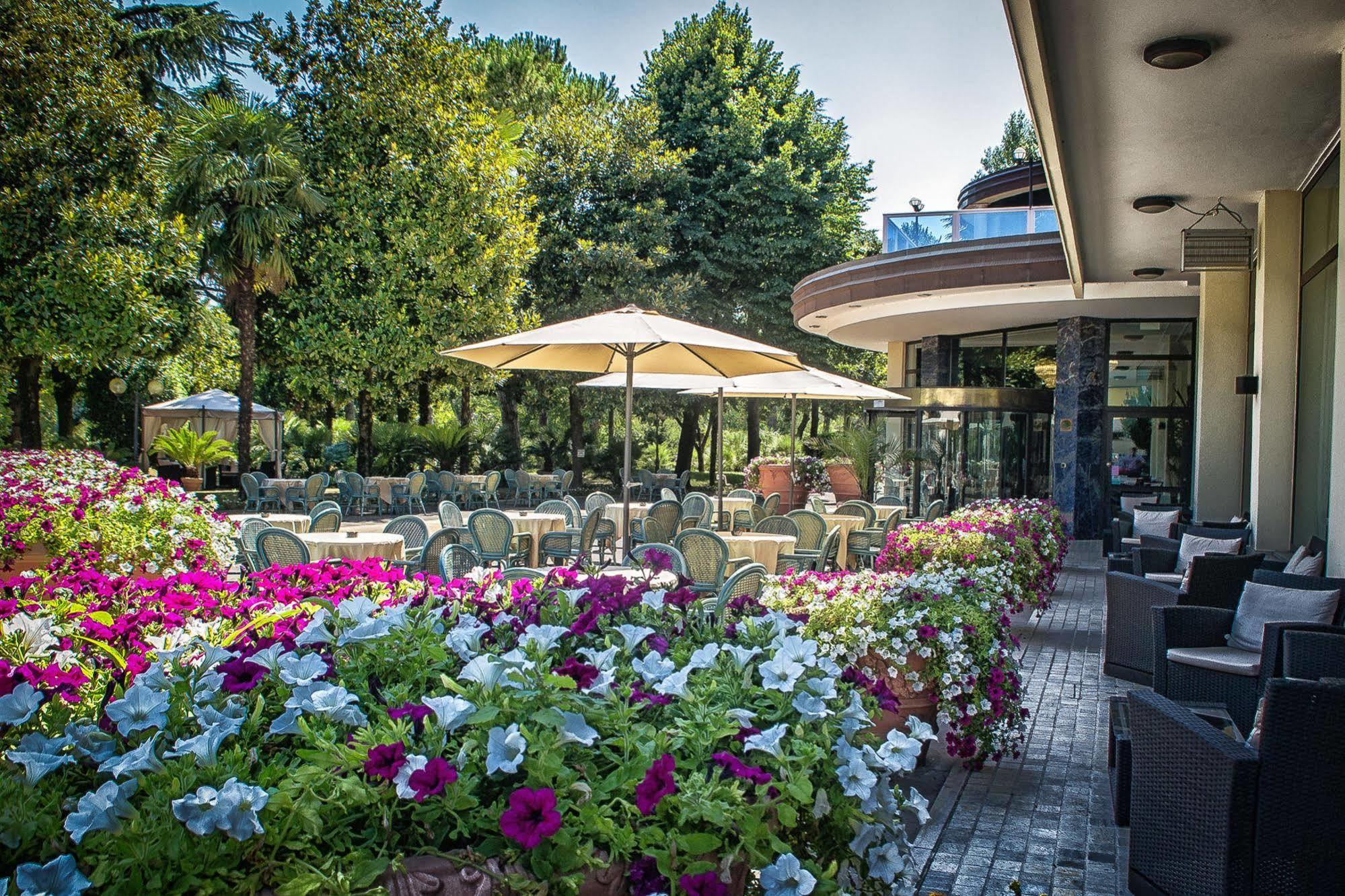 Hotel Internazionale Terme Abano Terme Exterior photo