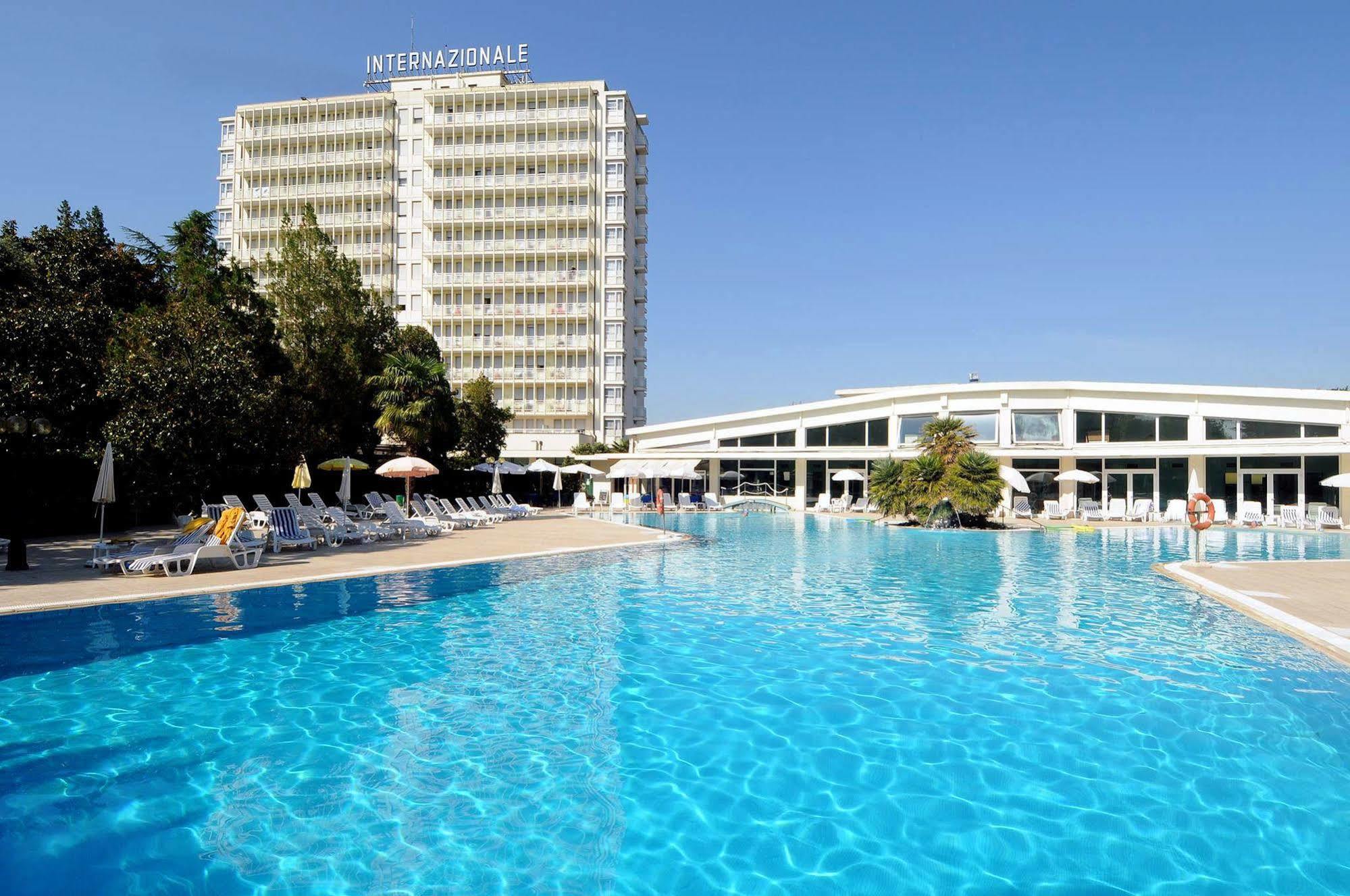 Hotel Internazionale Terme Abano Terme Exterior photo